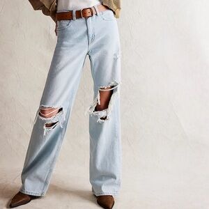 We The Free Tinsley Baggy High-Rise Jeans Distressed Relaxed Fit in Ripper
